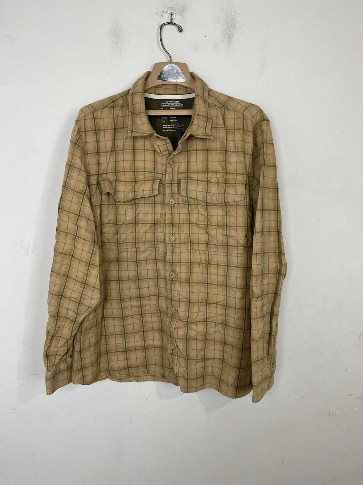 REI Mens Shirt XXL Beige Plaid Flannel Outdoor Camping Workwear Button Up
Opens in a new window or t