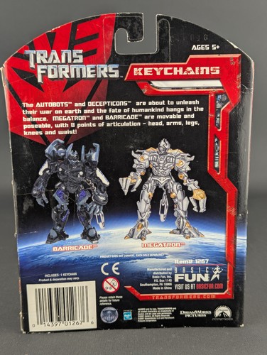 Transformers 2007 Movie Barricade Poseable Keychain SEALED Hasbro Basic Fun - Picture 3 of 4