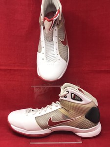 nike hyperdunk red and white