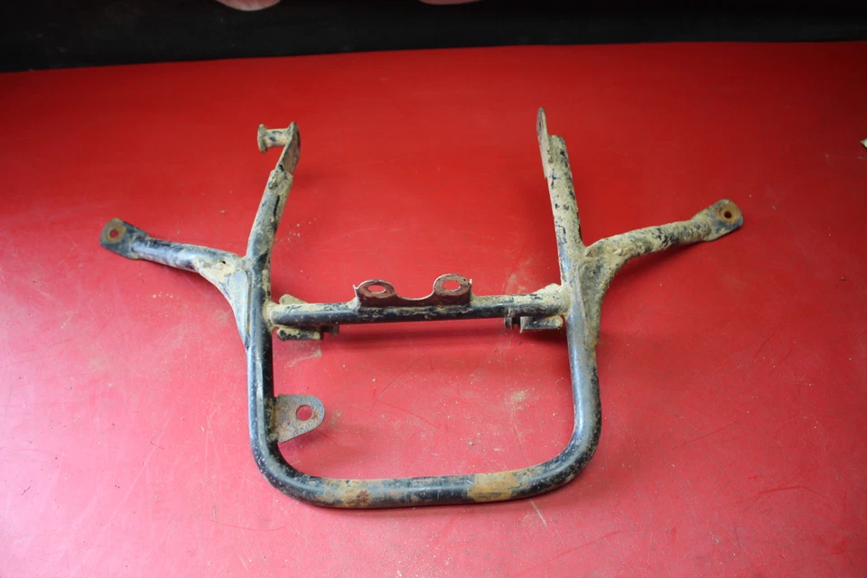 2000 SUZUKI QUADRUNNER 160 REAR BACK GRAB BAR HANDLE - Image 4 of 4