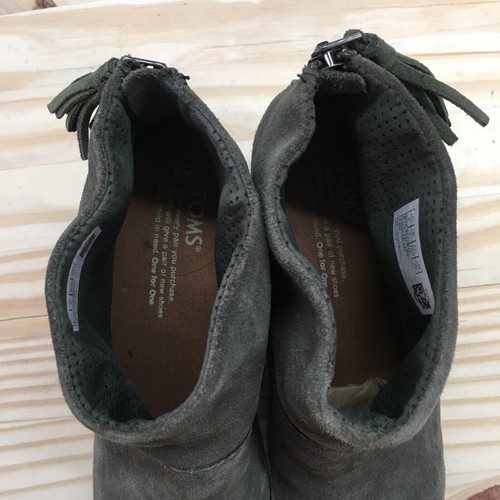 TOMS Boots Womens 8 Leila Ankle Booties Gray Suede Tasseled Back Zip Low Heels - Picture 17 of 18