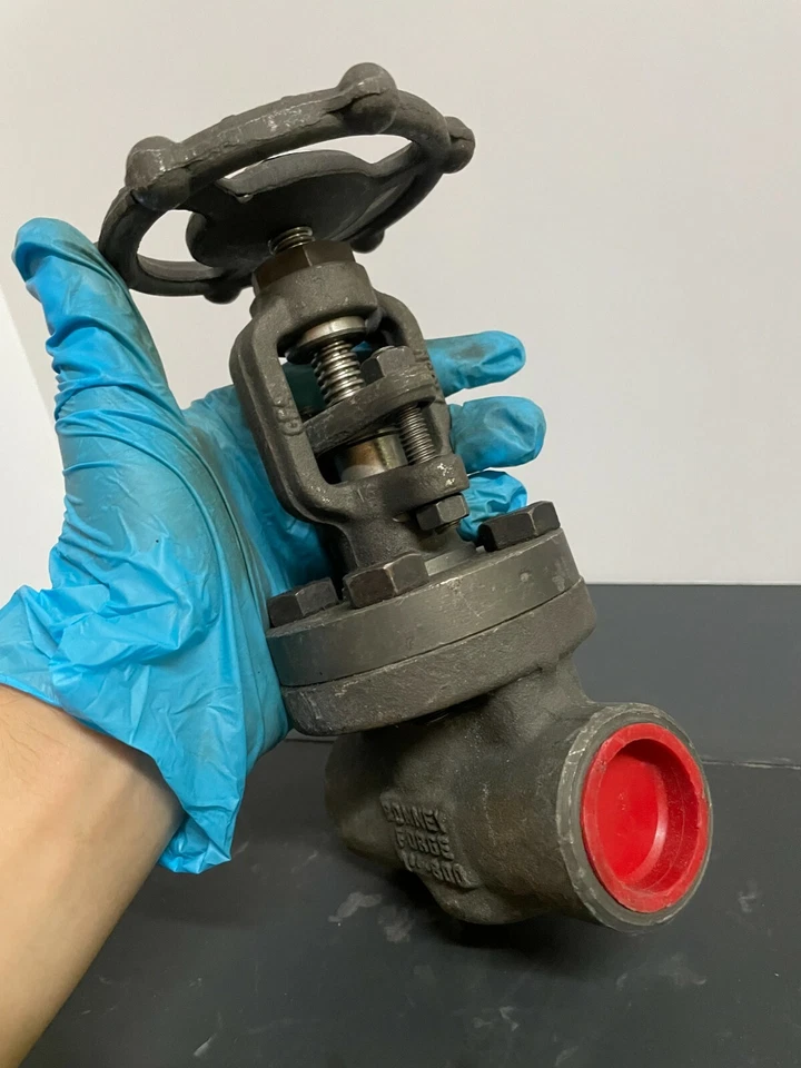 Bonney Forge 1" Globe Valve 800 Class - Image 2 of 4