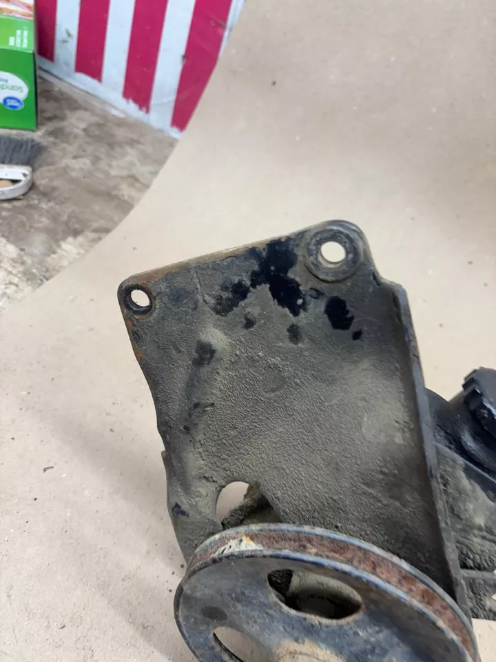 Dodge D100 D150 W100 1981 83 84 86 1987 bomba de dirección asistida de 1/2 tonelada con soporte Foto 2 de 4