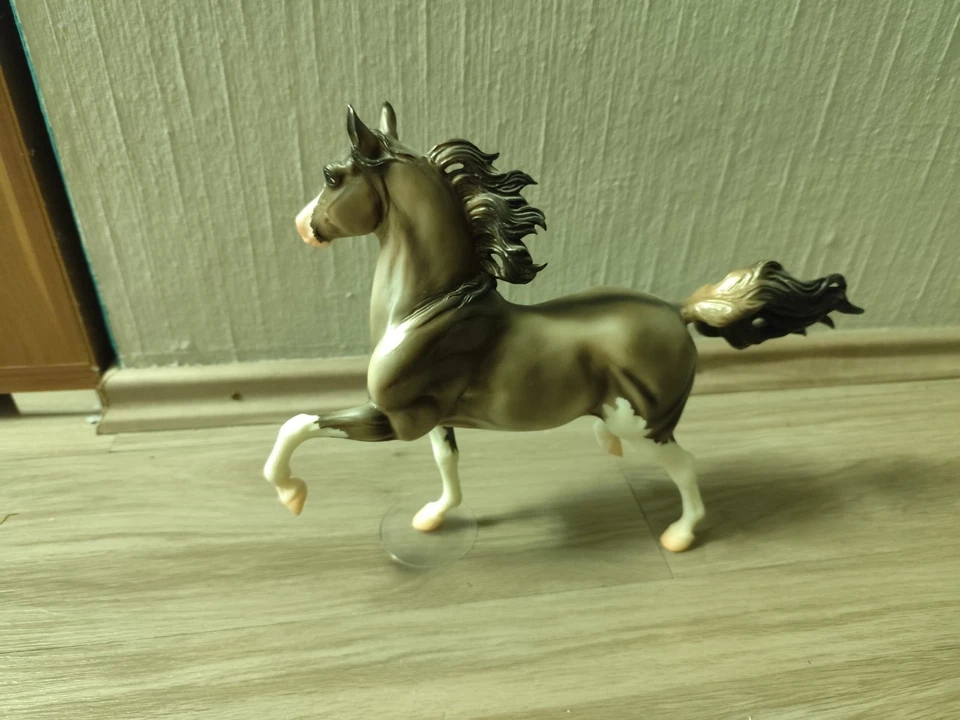 Breyer Pferd Modellpferd Traditional Highwire  - Bild 4 von 4