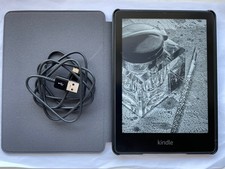 Amazon Kindle Paperwhite 11th Gen Signature 32gb 6.8" + Case bundle (NO ADS) 