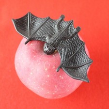  Prank Toy Fake Bat Halloween Decorations Scary Black Spooky Toys