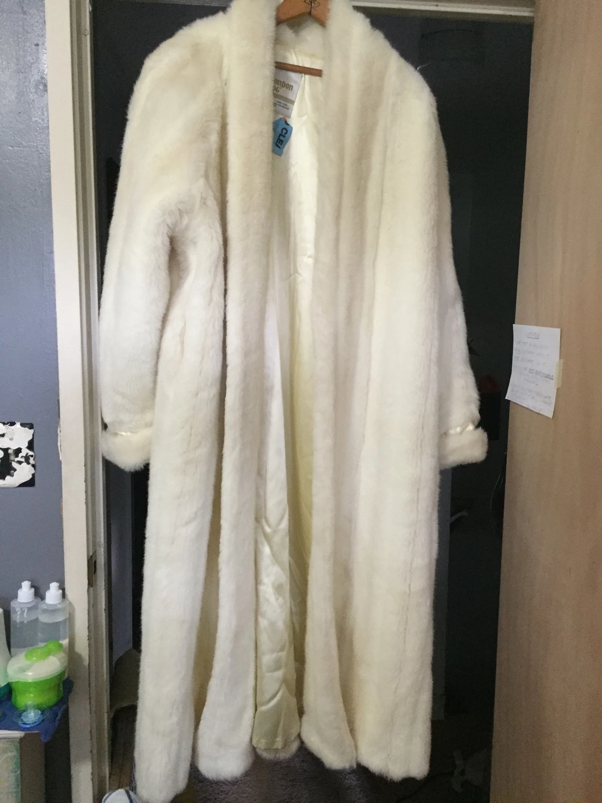 Picture 1 of 6