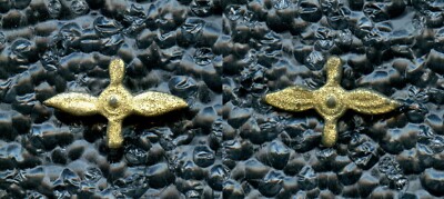 Mongolian Air Force wings and propeller Insignia for Collar Tabs, pair pre 70's
