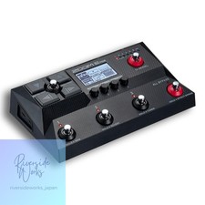 Image of ZOOM B2 FOUR Multi-Effects & Amp Emulator + Carry Bag for Bass