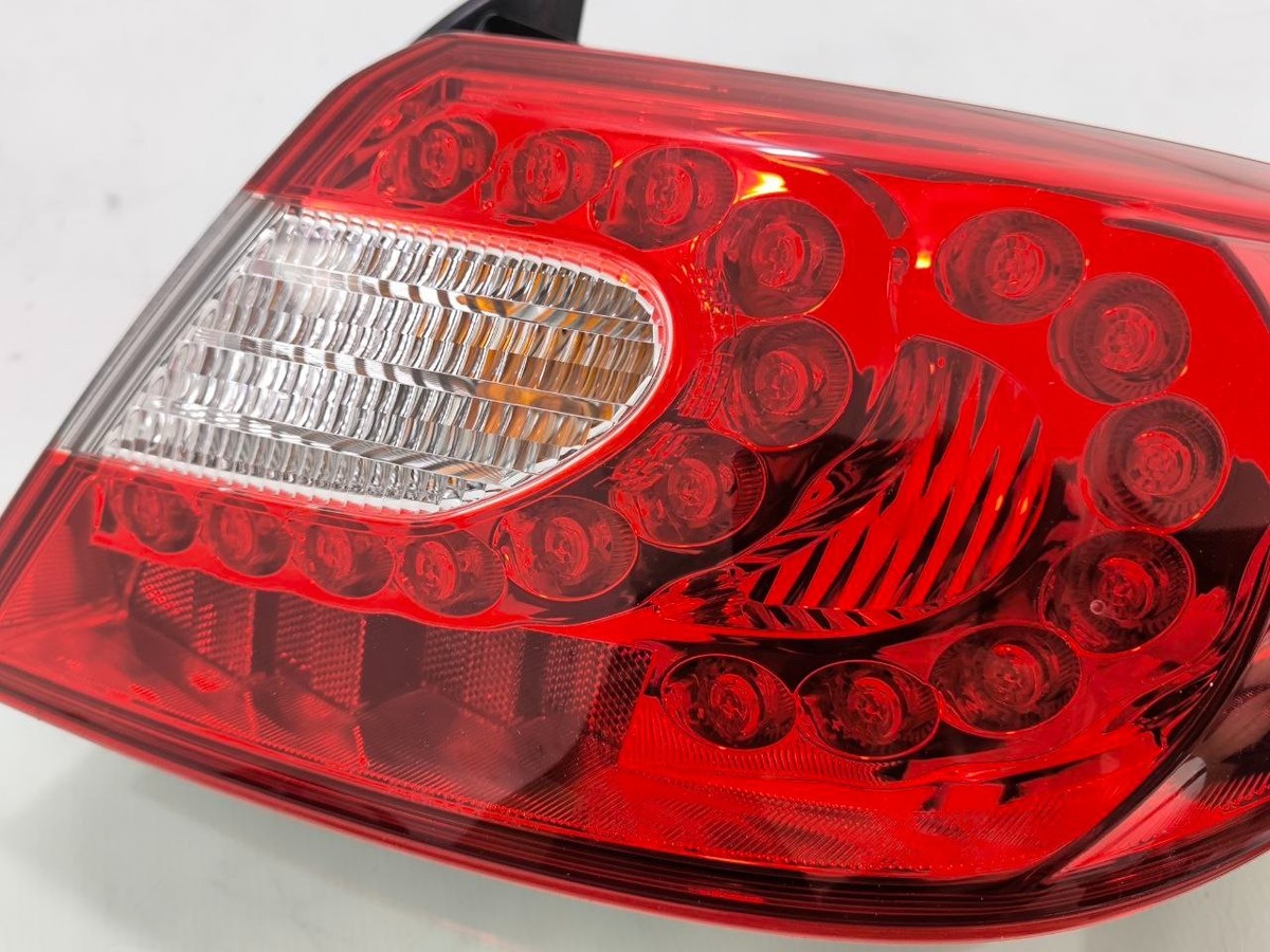 2009-13 Nissan Fuga M37 M56 Infiniti Y51 OEM Rear LED Tail lamp