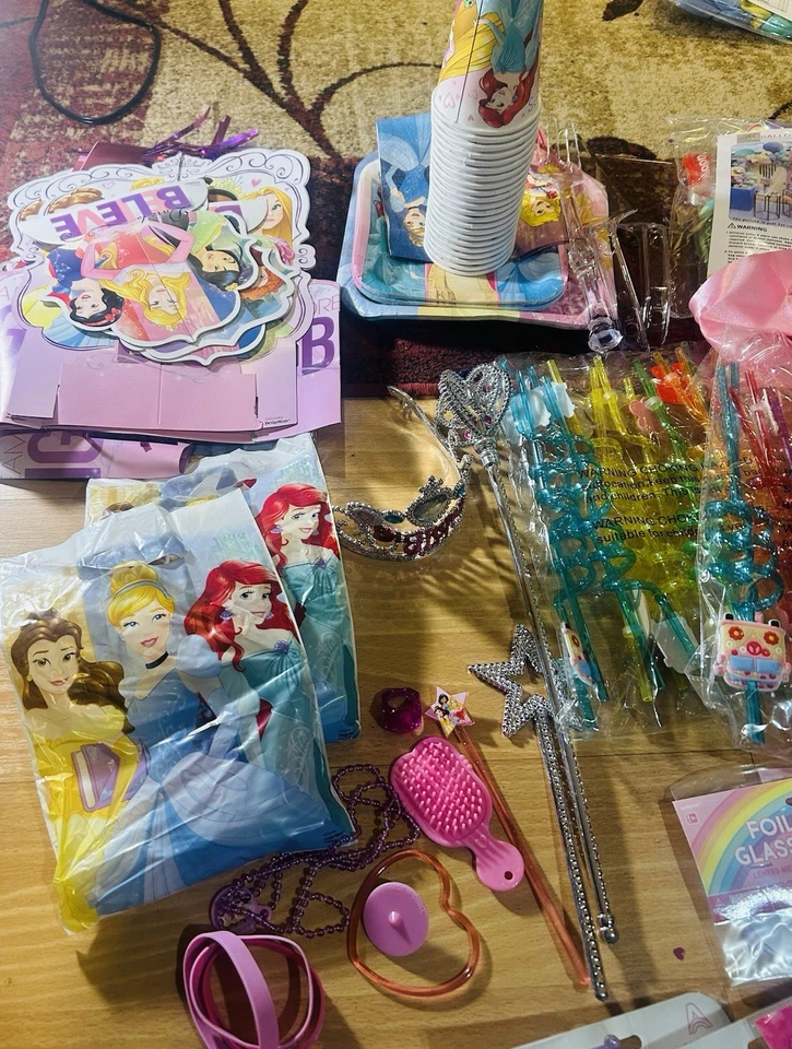 Disney Princess Party Supplies Lot : Disney Foil Balloons,Wand, Tiara, Party Fav - Image 4 of 4