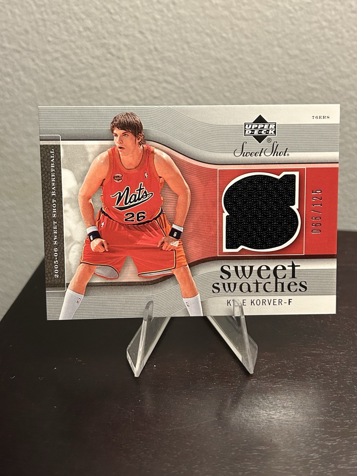 2005-06 Upper Deck Sweet Shot Sweet Swatches /125 Kyle Korver Game-Worn #SW-KK