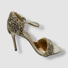  325 Badgley Mischka Women's Ivory Tampa Ankle Strap Sandal Shoes Size 5.5