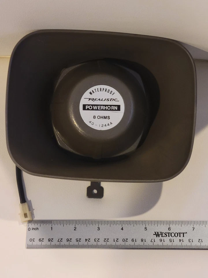 Radioshack/Realistic Powerhorn 4" Waterproof Speaker, 8 Ohms, 40-1244A - Image 2 of 4