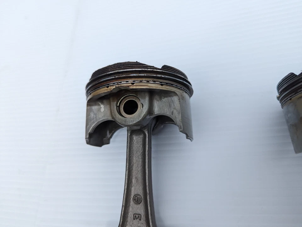 Triumph Daytona 650 2005 motor pistón varilla de conexión fabricante original Foto 2 de 4