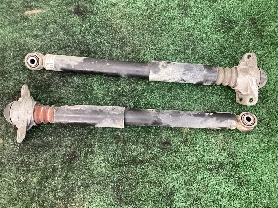 COPPIA AMMORTIZZATORI PER VOLKSWAGEN Maggiolino Serie 5C0512011CJ (11>) - Immagine 4 di 4