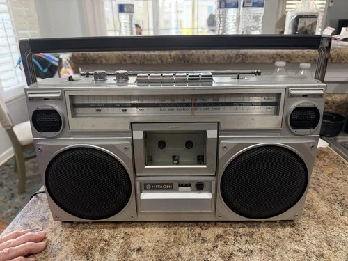 Hitachi TRK-7020H Stereo Boombox AM/FM Cassette Tape WORKS PERFECTLY
