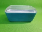 VTG PYREX 0502 Turquoise Blue Rectangular Refrigerator Dish 1.5 PT  7" With Lid