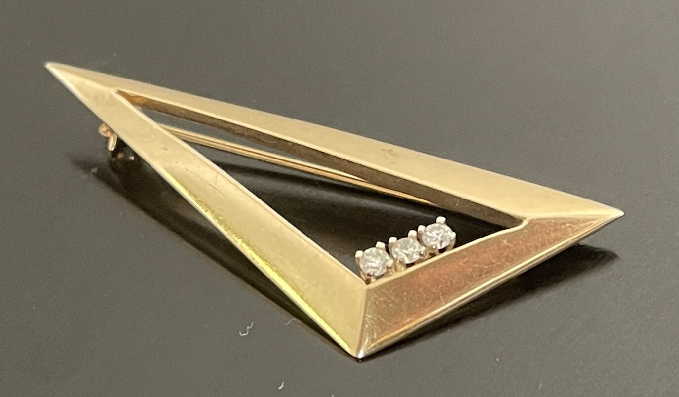 14K Solid Yellow Gold  Modern Open Triangle with … - image 1