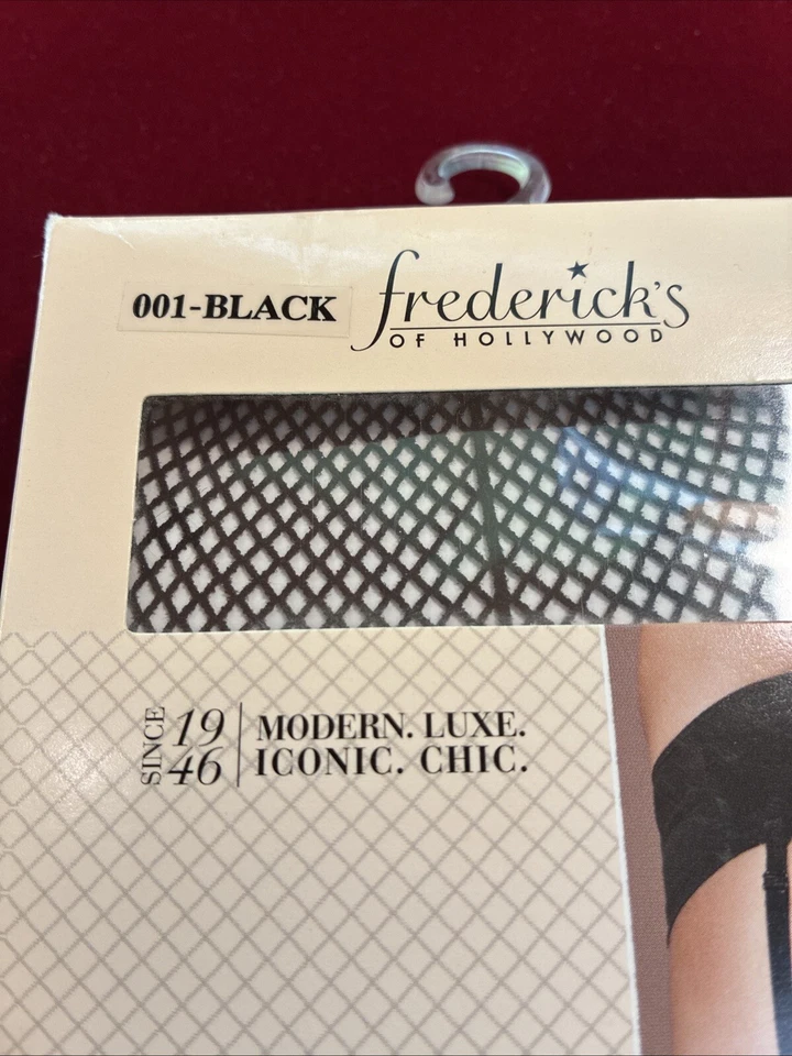 Top de encaje de red negro con costura trasera de Fredricks of Hollywood talla S/M. Foto 2 de 4