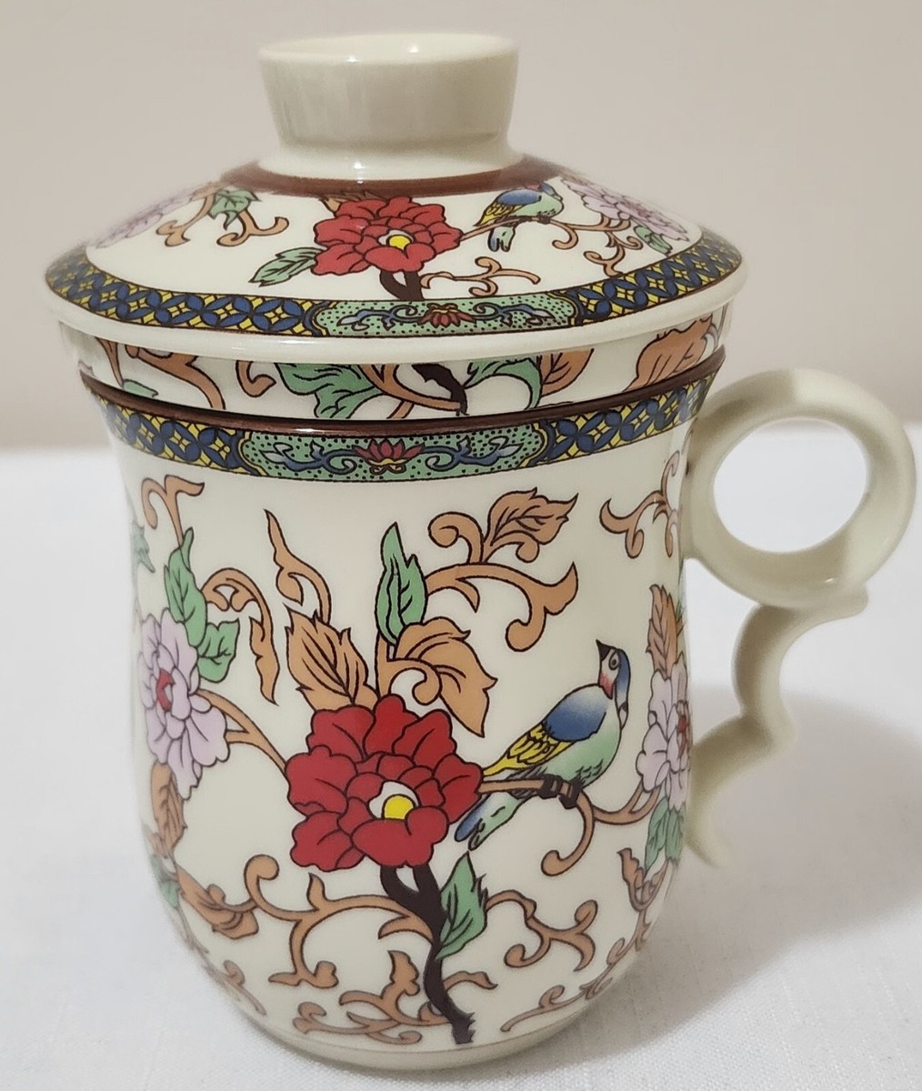 Chinese Vintage 1960s Porcelain Teapot with strainer,Lid & Handle