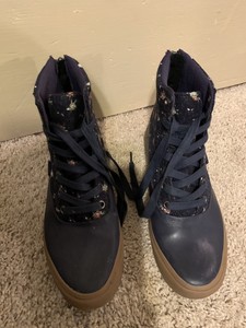 vans hi top zipper