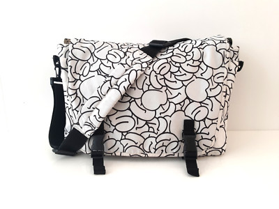 SEEN GRAFFITI NEW YORK EASTPAK MESSENGER BAG