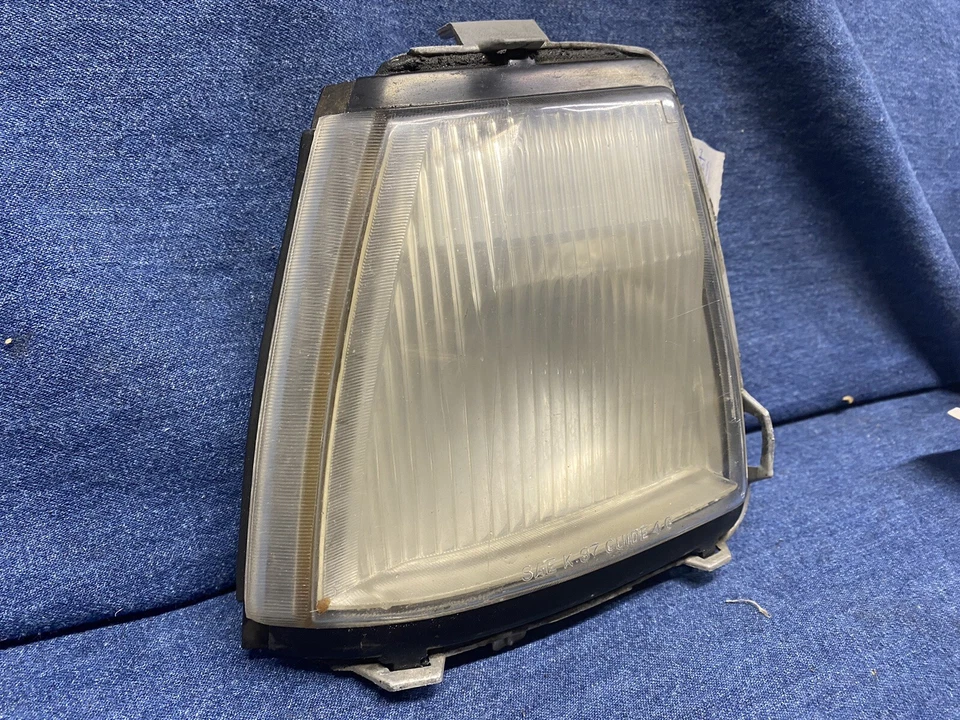 Buick Electra Park Avenue 1987-1990 señal de giro izquierda lámpara de esquina de estacionamiento #2 Foto 2 de 4