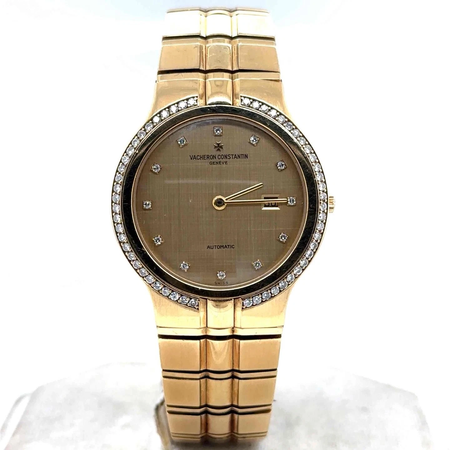 Vacheron Constantin — Vacheron Constantin Phidias Automatic 33mm 18k Yellow Gold Unisex 48510/967J