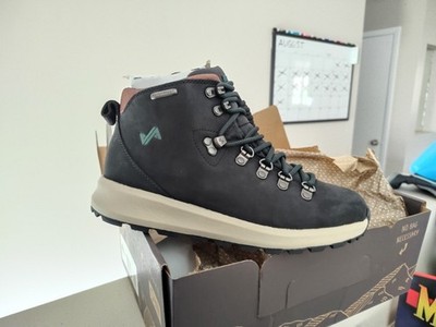 Forsake Women's Thatcher Mid Sneaker Black/Noir 7.5US