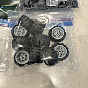 LEGO 7066 Alien Conquest Earth Defense HQ - 100% Complete w/Figs and Books