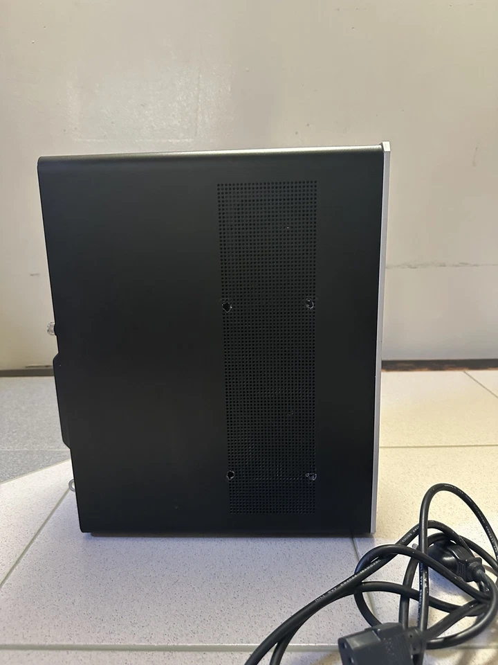 HP Pavilion 595-P0084 (1TB HDD - 256GB SSD, 16GB RAM, Intel Core i7-8700) - Image 2 of 4