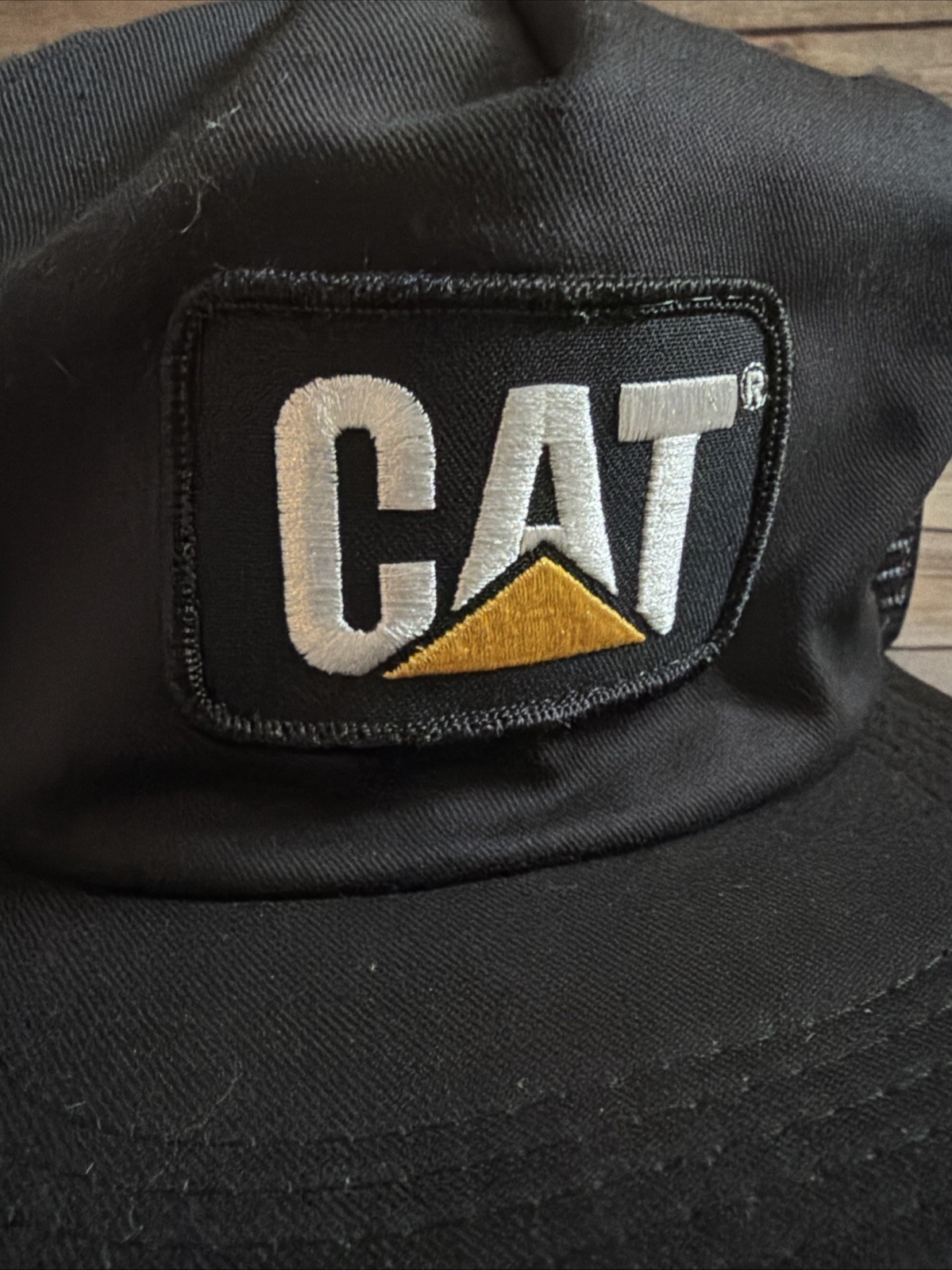 Vintage CAT Embroidered Patch Snapback Trucker Ha… - image 2