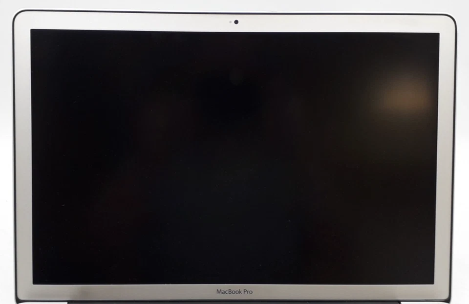 Apple MacBook Pro A1286 15" Screen Laptop Silver - Image 3 of 4