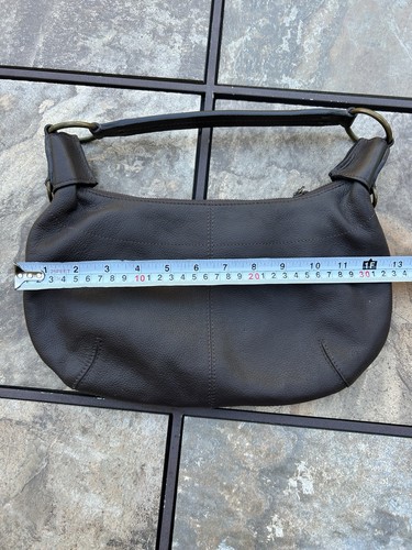 Wilson's Cuero Suave Guijarro Marrón Bolso de Hombro Latón Herrajes Cremallera Hobo Llavero - Imagen 9 de 11