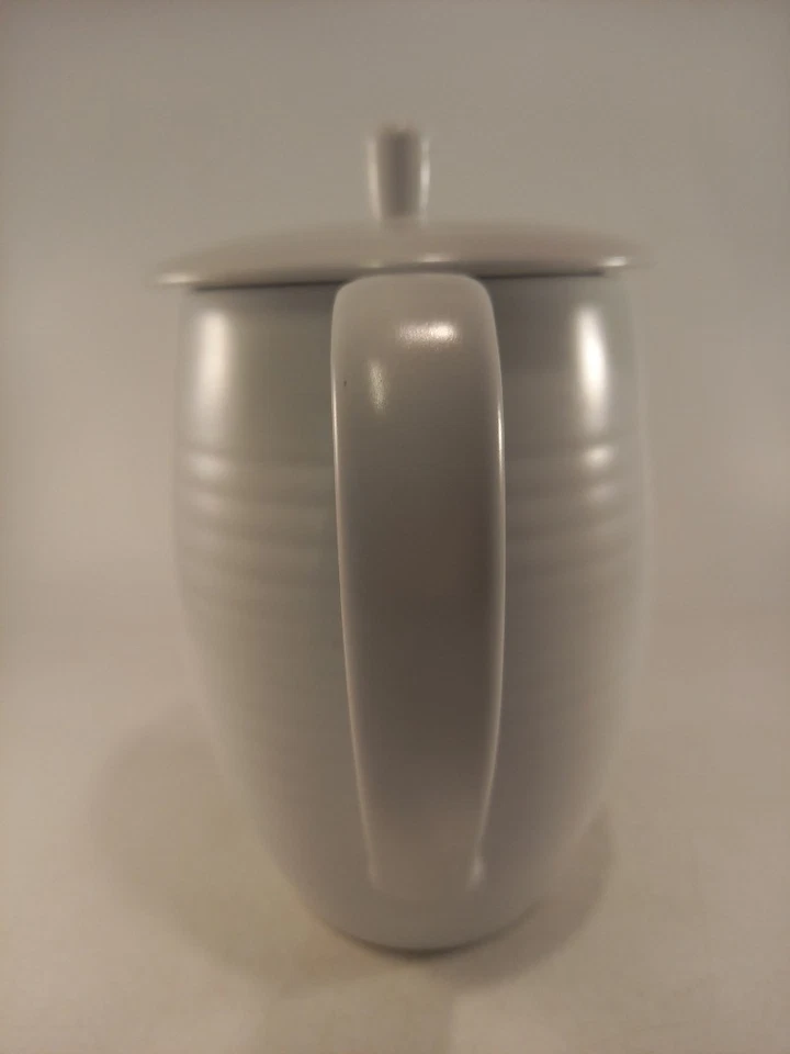 Johnson Brother Tea Pot Soft Leaf White Green Stoneware VGC defect - Image 4 of 4