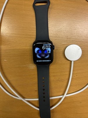 Apple Watch Series 8 (GPS, 41mm, Midnight Blue Aluminum Case & Band MNU73LL/A)