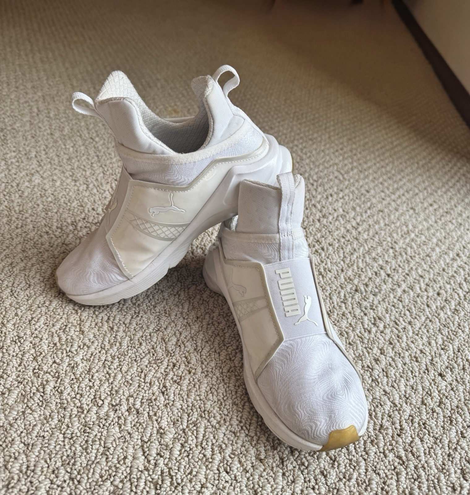 Puma/Rihanna  Fenty White Size 6 Women’s thumbnail 2