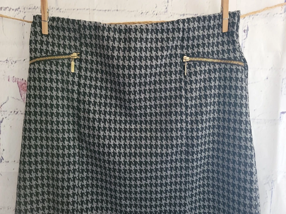 Falda George Negra y Gris Espiga Estampado Tweed Mediana Imitación Cremallera Bolsillos Foto 2 de 4