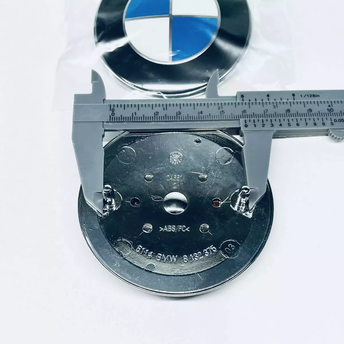 Original BMW Emblem Engine Hood 82mm 1er 3er E39 E46 8132375 