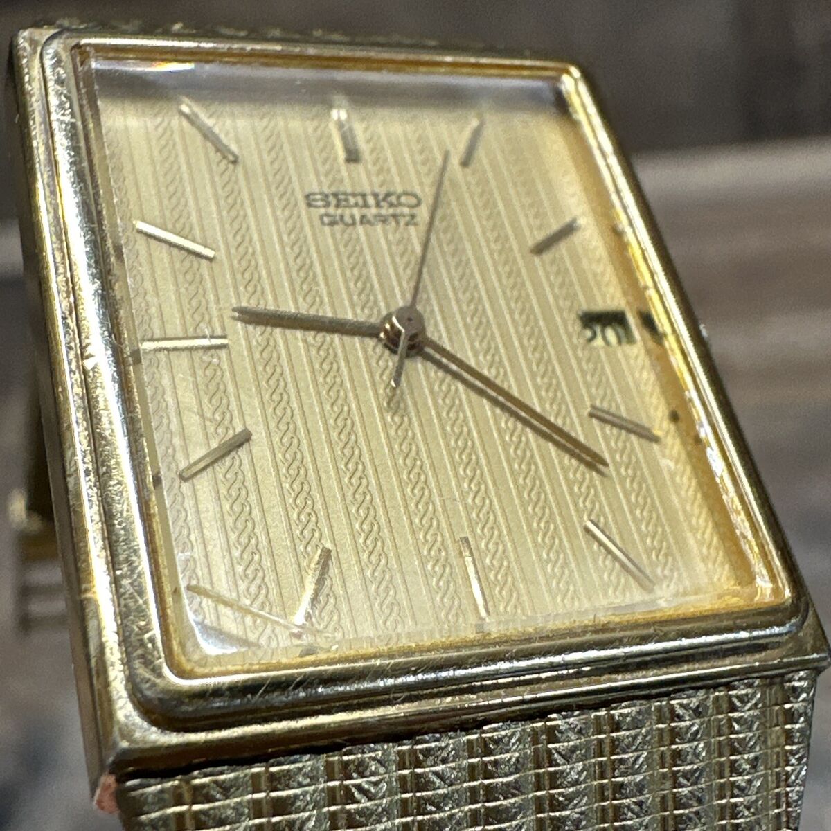 Vintage Seiko 5P32-5239 Watch Quartz Japan Movement Gold Vintage Seiko 5P32-5239 Watch Quartz Japan Movement Gold