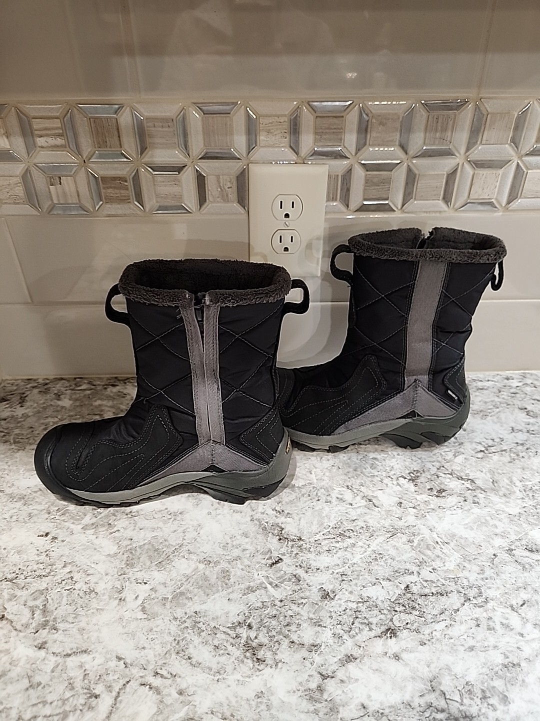 Stivali Keen taglia 6 trapuntati neri Betty invernali neve 200 grammi isolati asciutti