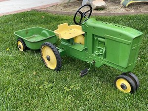 vintage john deere pedal tractor with trailer