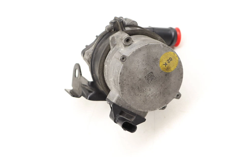 Porsche Cayenne 2011-2018 - Bomba de agua/refrigerante 95860656700 Foto 2 de 4