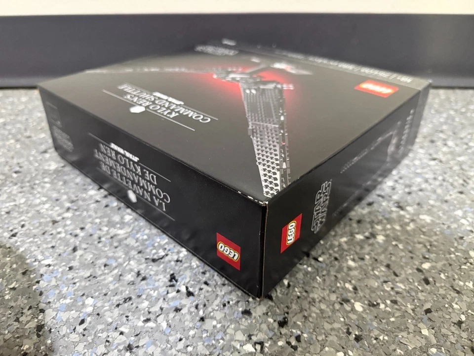 Lego 75406 Star Wars Kylo Ren’s Command Shuttle 6529419 New - Image 3 of 4