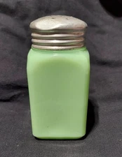 Vintage McKee Jadeite Green Range Sugar Flour Shaker Depression Milk Glass Jadit