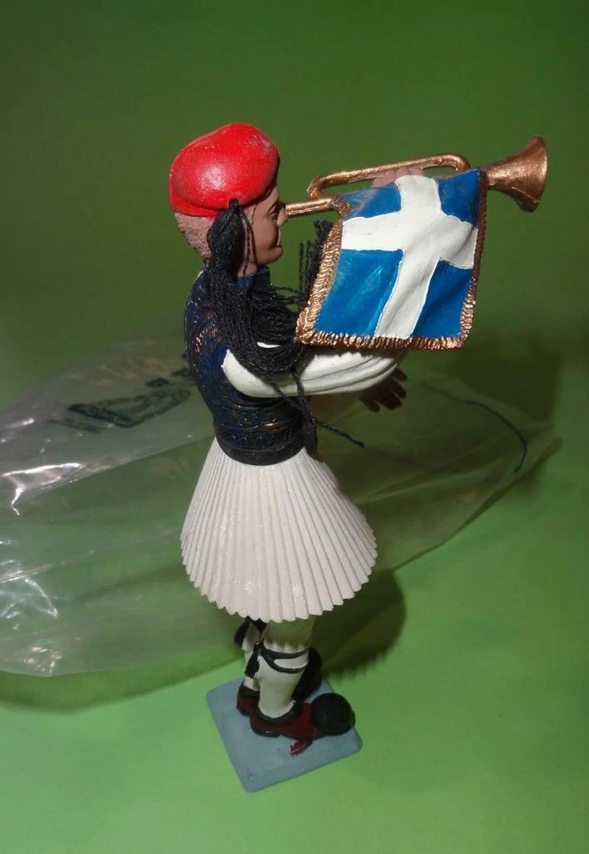 GREECE GREEK ATHENA AOHNA BIG TRUMPET TSOLIAS EVZONAS PARLIAMENT GUARD MAN 1970s - Image 2 of 4