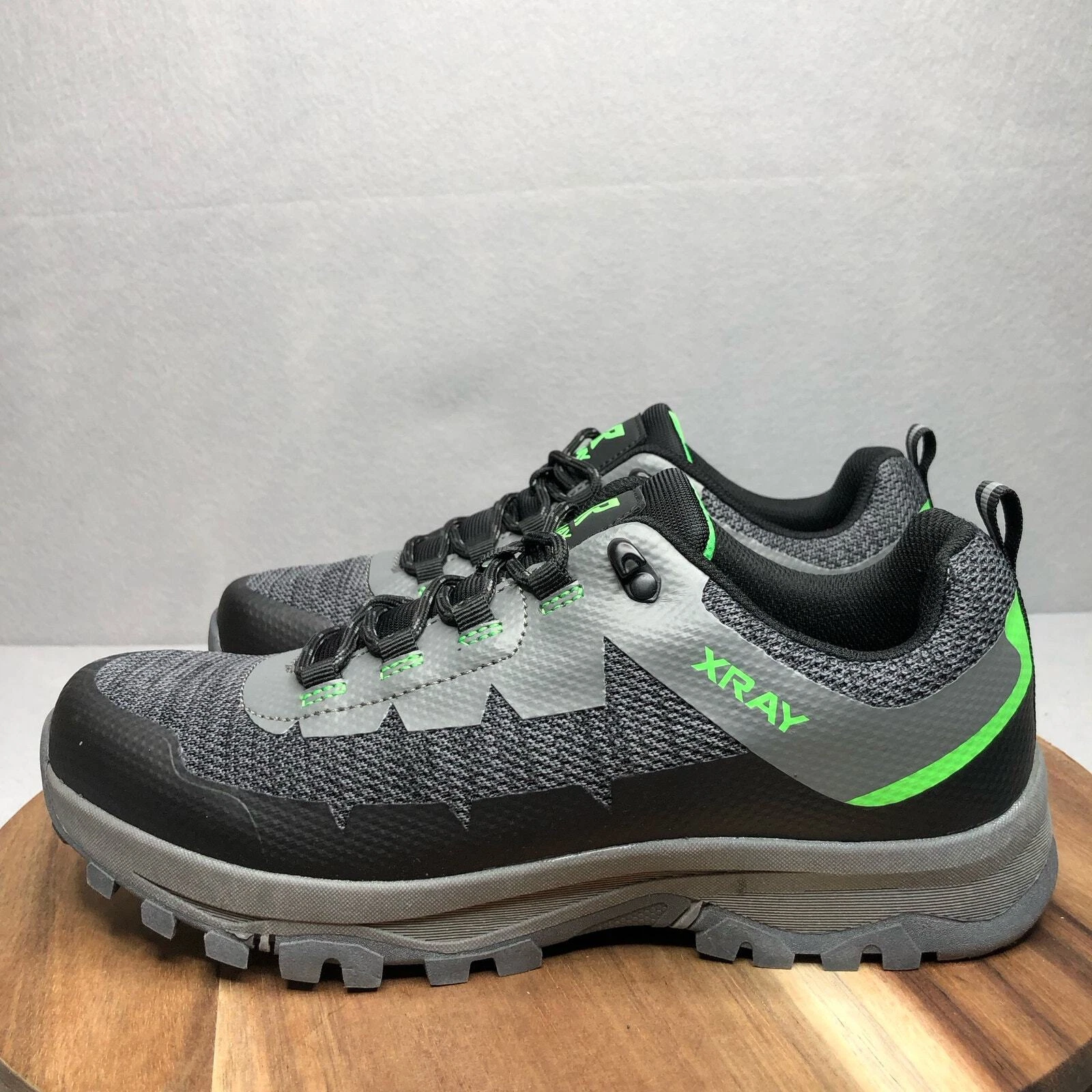 XR Xray Teo Hiking Sneakers Mens Size 8.5 Gray/Black/Green Style XRW2539 EUC