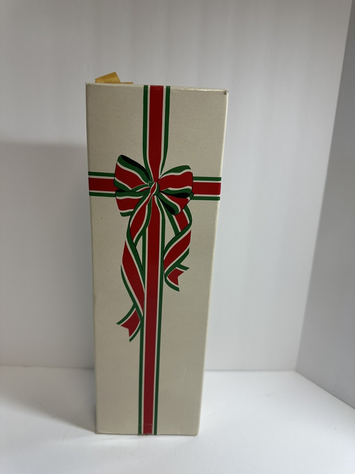 Avon Christmas Tapered Candlesticks Green With Candy Canes Holly