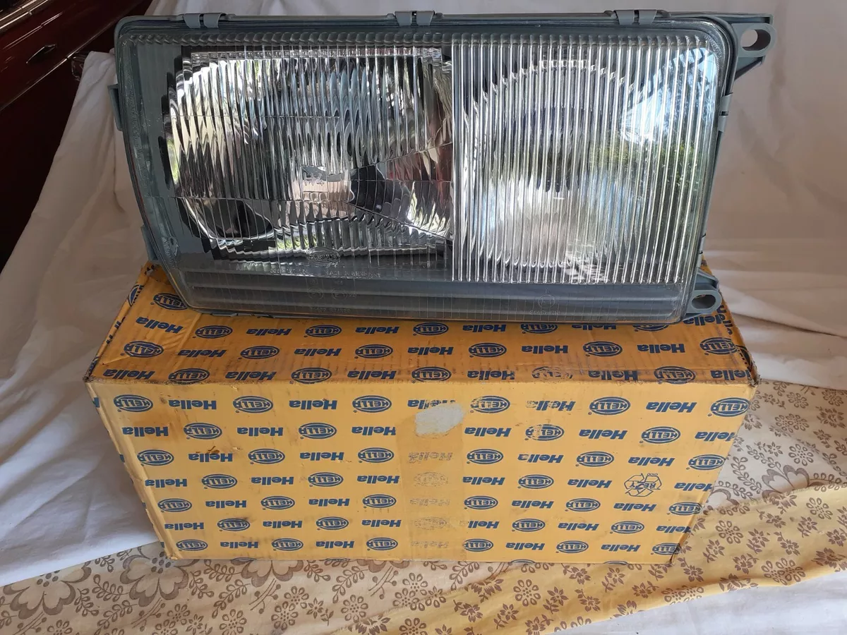 Mercedes W123 Headlight Right HELLA New